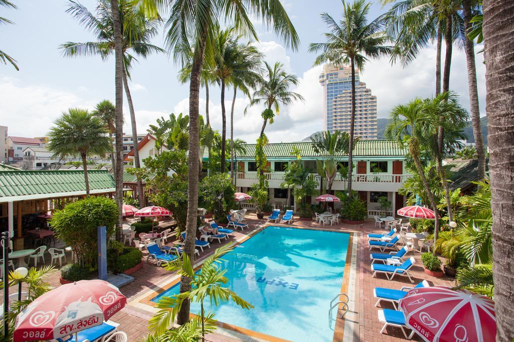 The Expat Hotel Patong Buitenkant foto