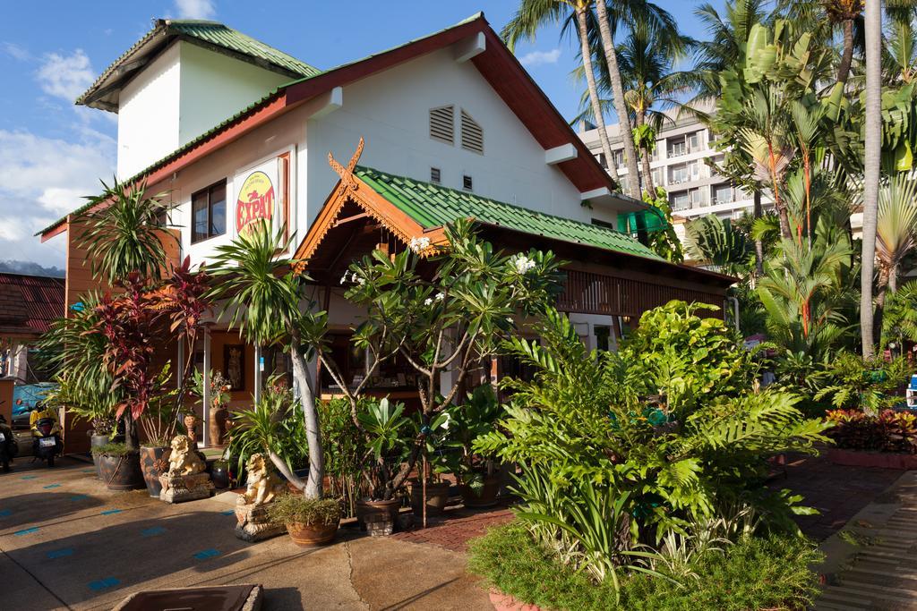 The Expat Hotel Patong Buitenkant foto